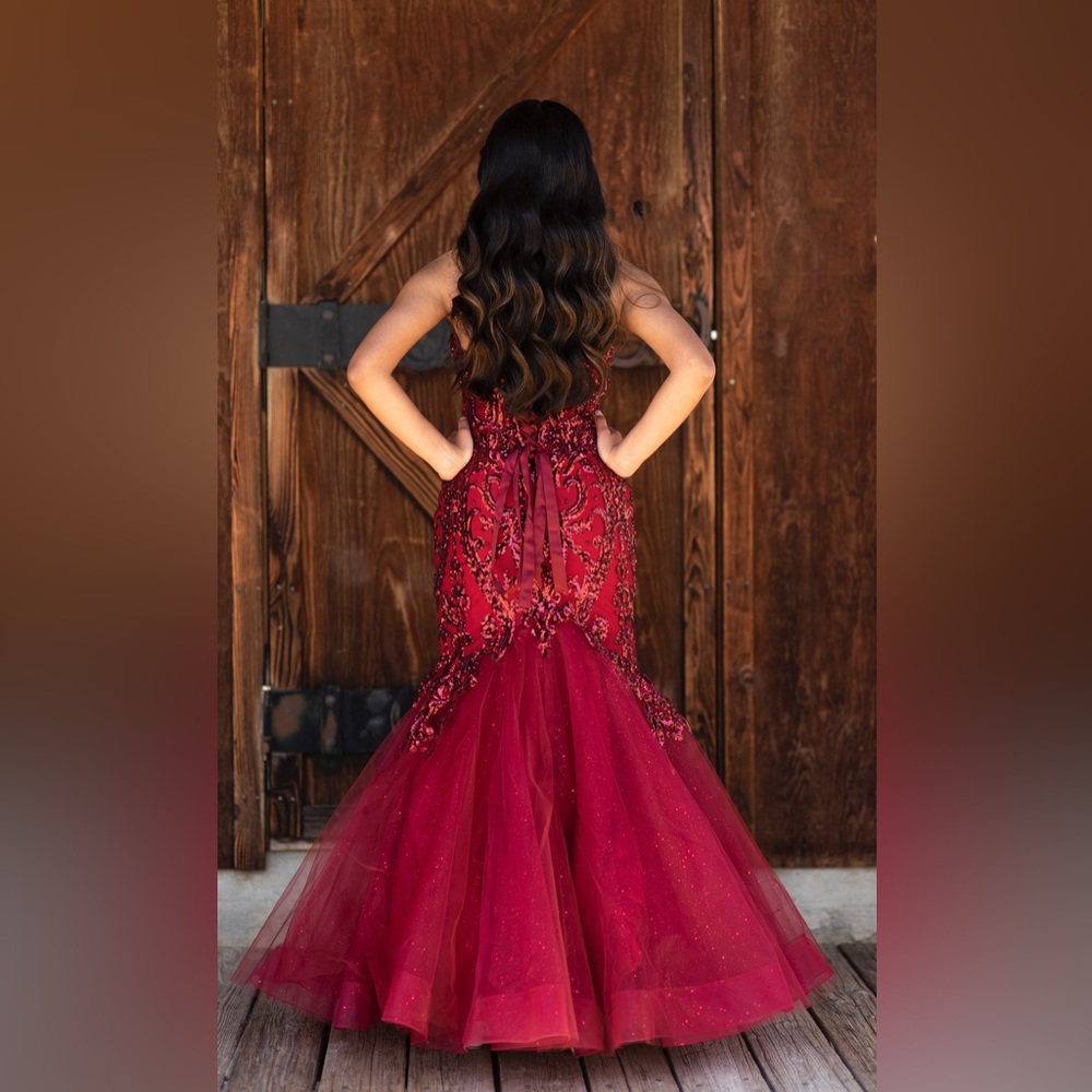Morilee 47024 sangria prom dress in size 0!